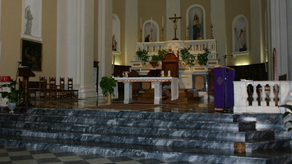 Cattedrale, il no all’altare raccoglie centinaia di firme