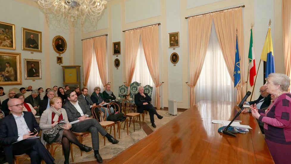 «Torna il fascismo, ignorando le leggi»