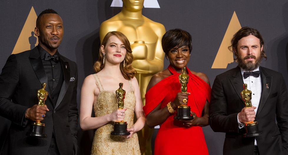 Un Oscar con storica gaffe Sei statuette a La La Land 