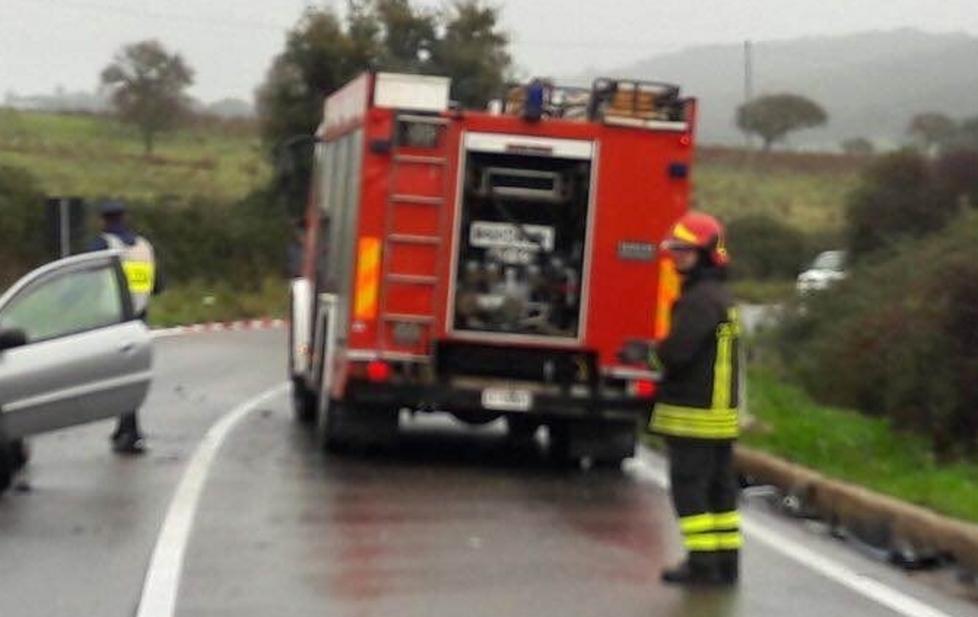Fuori strada sulla "Sassari- Tempio", 22enne rischia l’amputazione di una gamba