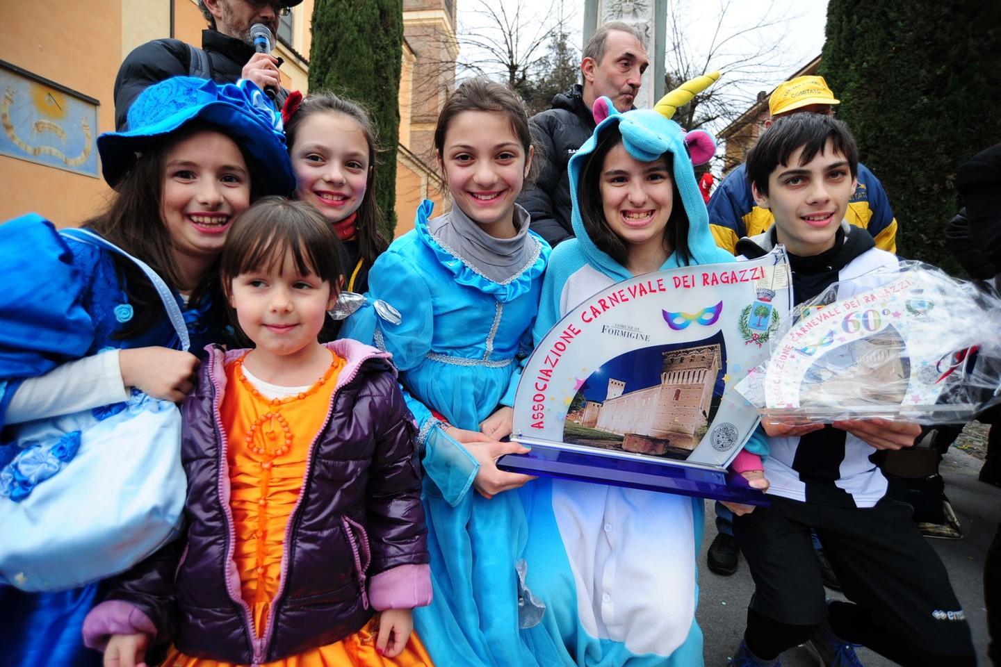 Harry Potter e poliziotto trionfano al Carnevale 