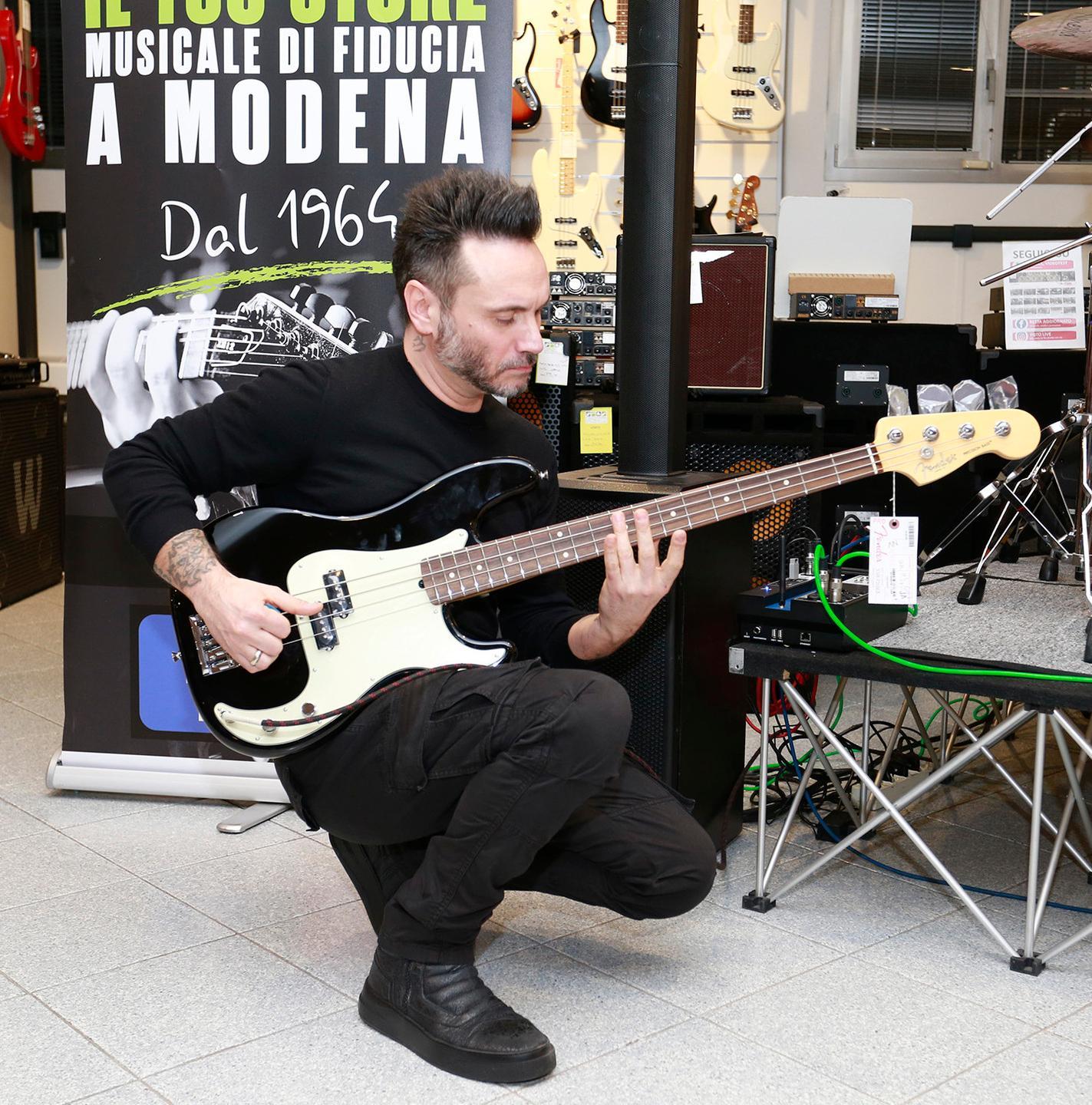 Nek a Modena da Lenzotti: «Non vediamo l’ora di ricominciare a suonare dal vivo»  