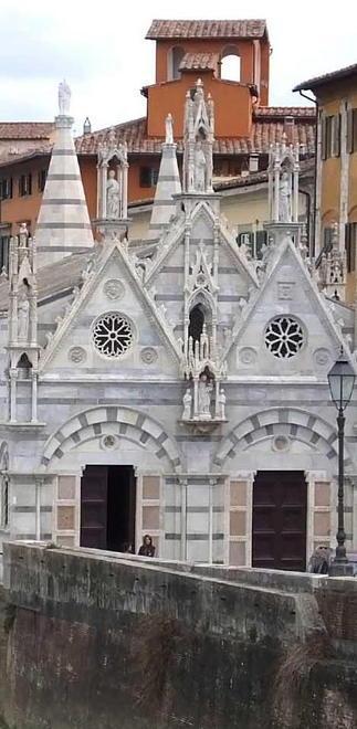 «Gira sempre la stessa associazione» 