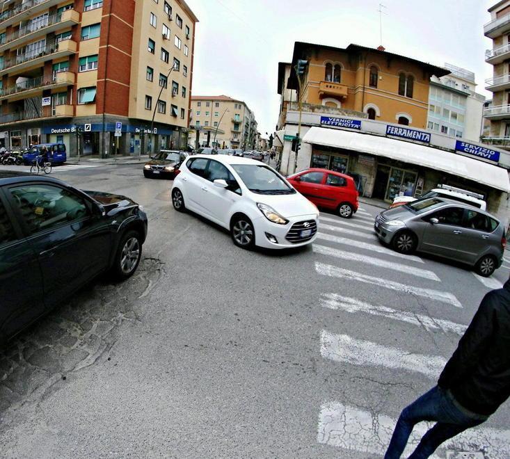 «Crocevia già pericoloso, ora è proprio una babele» 