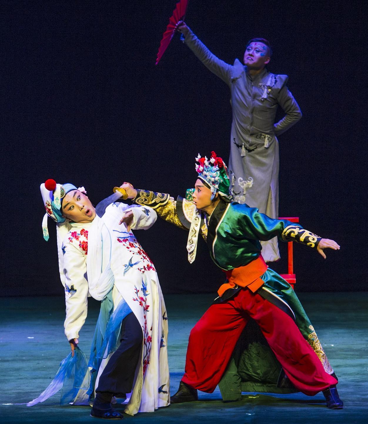 Oriente e Occidente s’incontrano in Faust