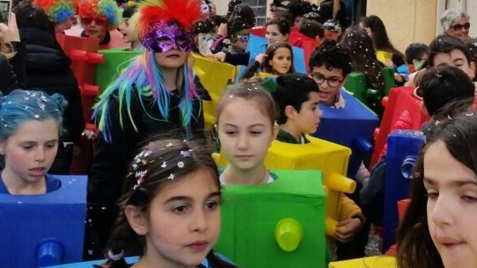 La sfilata dei bambini incanta i sassaresi