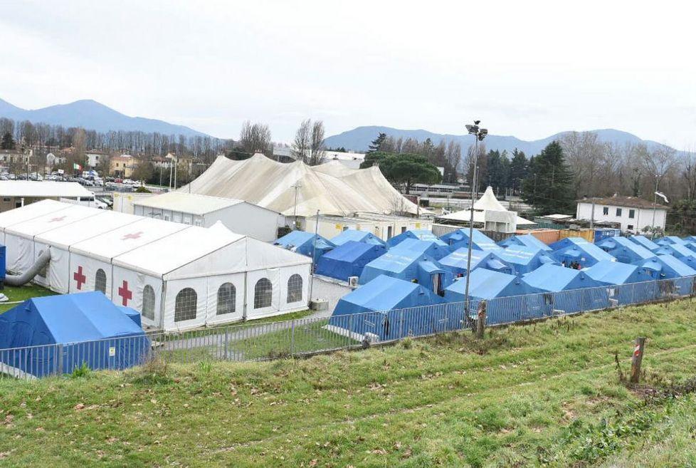 Il campo delle Tagliate gestito dalla Croce Rossa (Foto Sernacchioli)