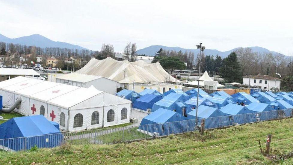 Il campo delle Tagliate gestito dalla Croce Rossa (Foto Sernacchioli)