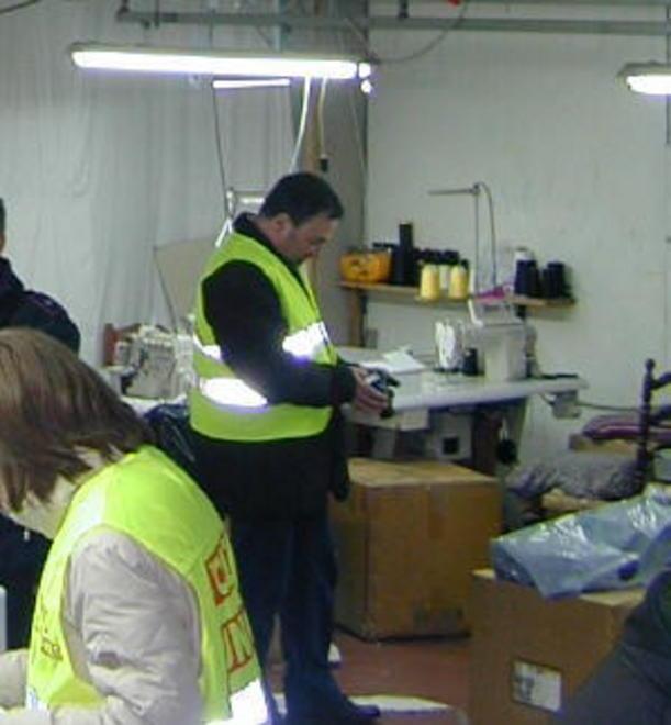 Controlli in un laboratorio cinese (foto d'archivio)