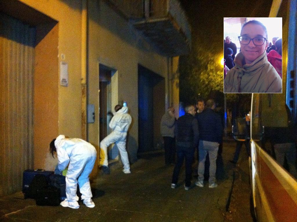La polizia scientifica davanti alla palazzina dell'omicidio di Federica Madau (nel riquadro)