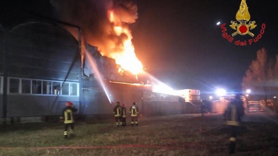 L'incendio al capannone