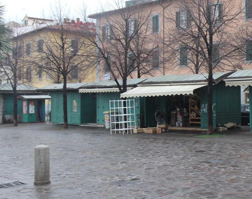 Piazza Garibaldi, il bando per gestire 5 baracchine 
