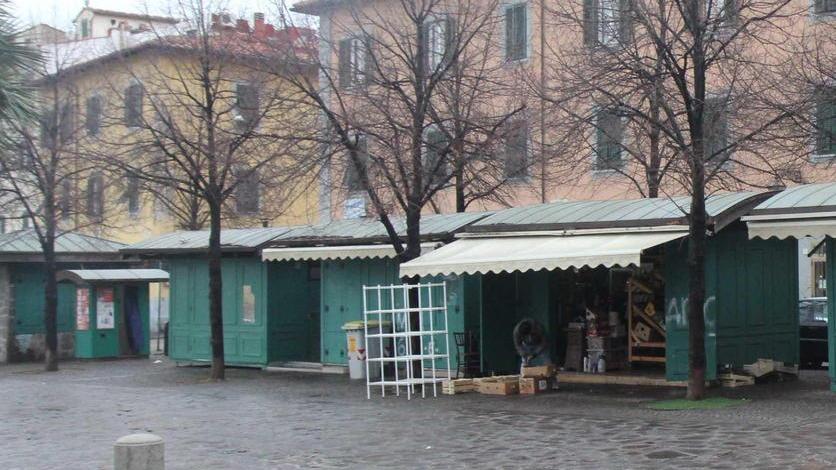 Piazza Garibaldi, il bando per gestire 5 baracchine