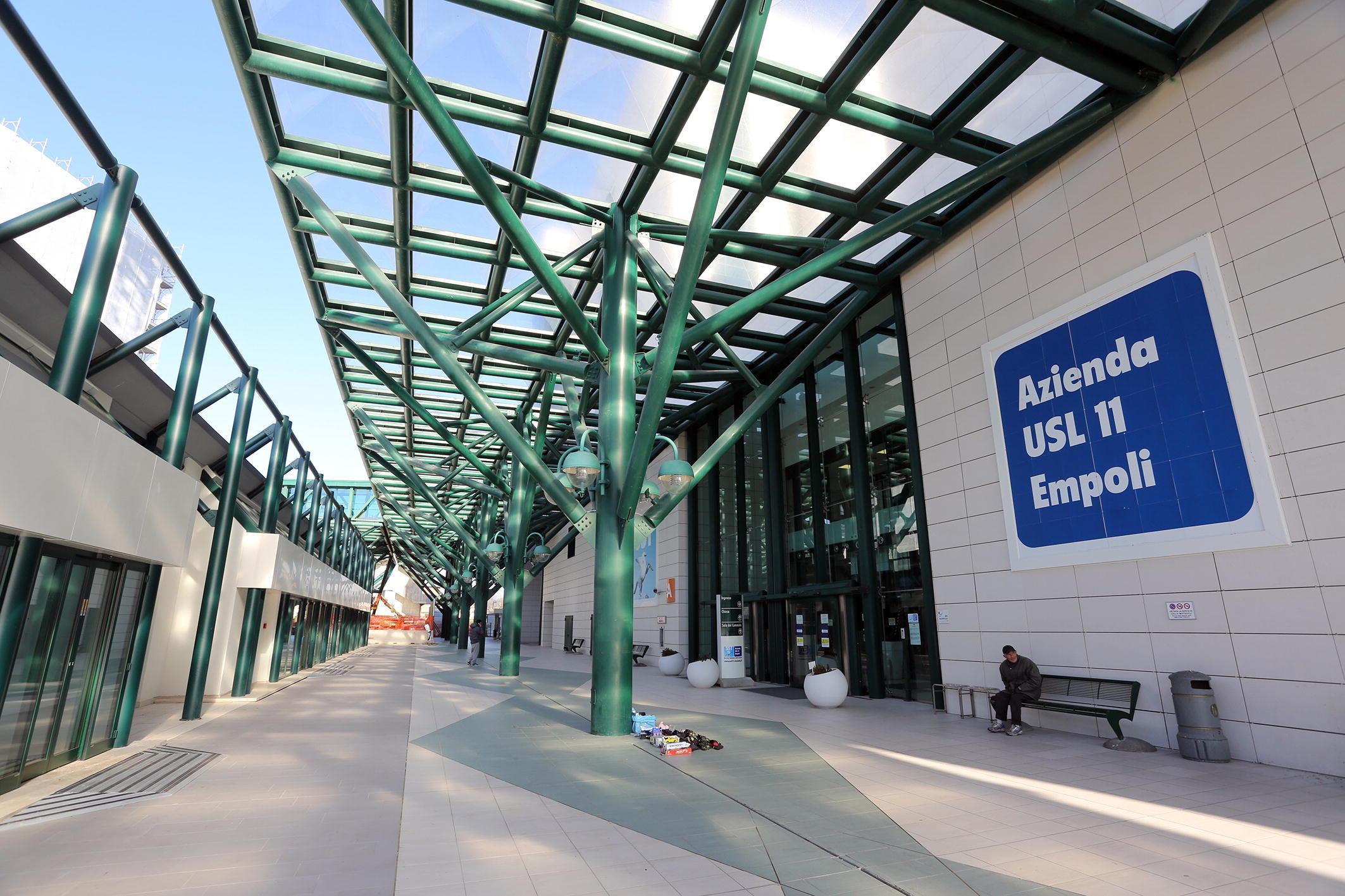 L'ingresso dell'ospedale San Giuseppe di Empoli 