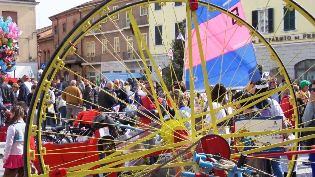 Il carnevale sposa la mobilità sostenibile