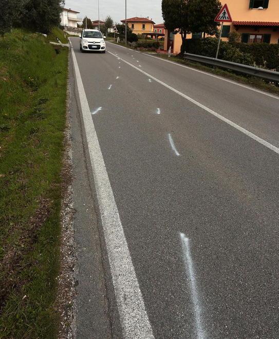 Muore a 45 anni nell’auto fuori strada 
