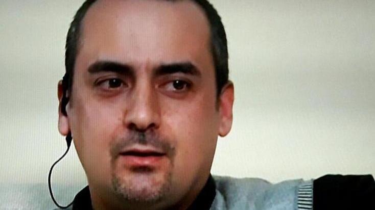 Curato per una borsite aveva un tendine lesionato