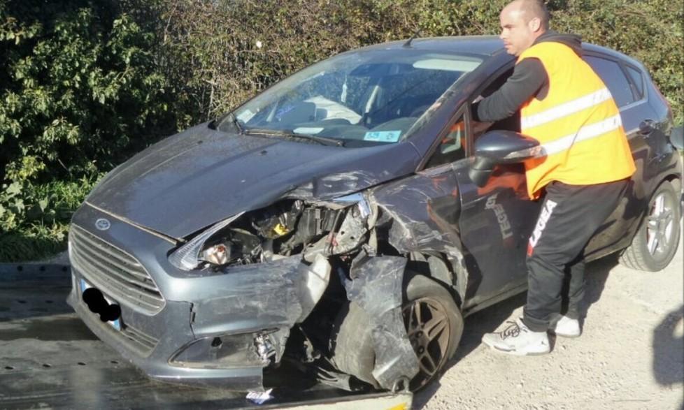 Schianto sulla “bretella”: un ferito 