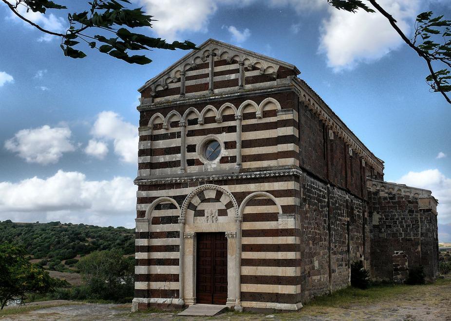 Bulzi, il sigillo dei Templari sulla chiesa di San Pietro 