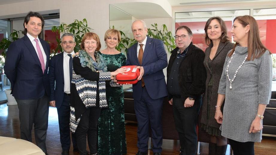 Un defibrillatore in dono alla Diaz