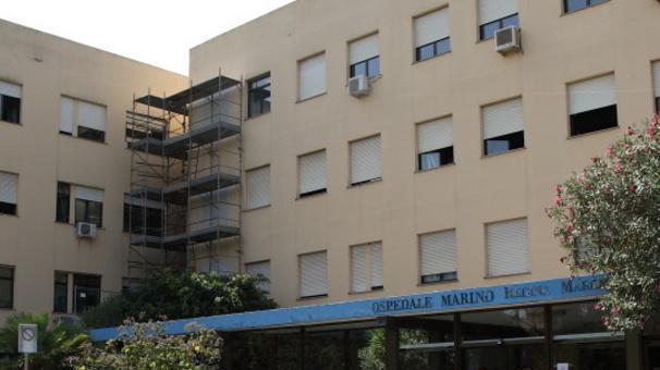 Alghero, pochi infermieri all’ospedale marino: Ortopedia nel caos 