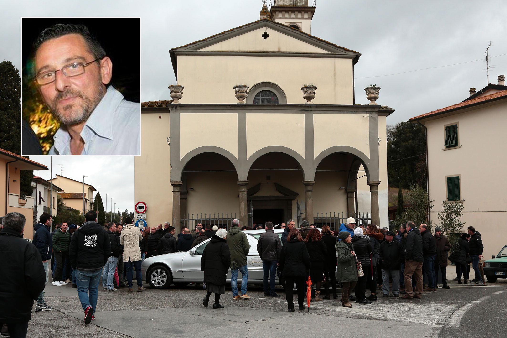 «Francesco, uomo di allegria»: folla all’addio del volontario 