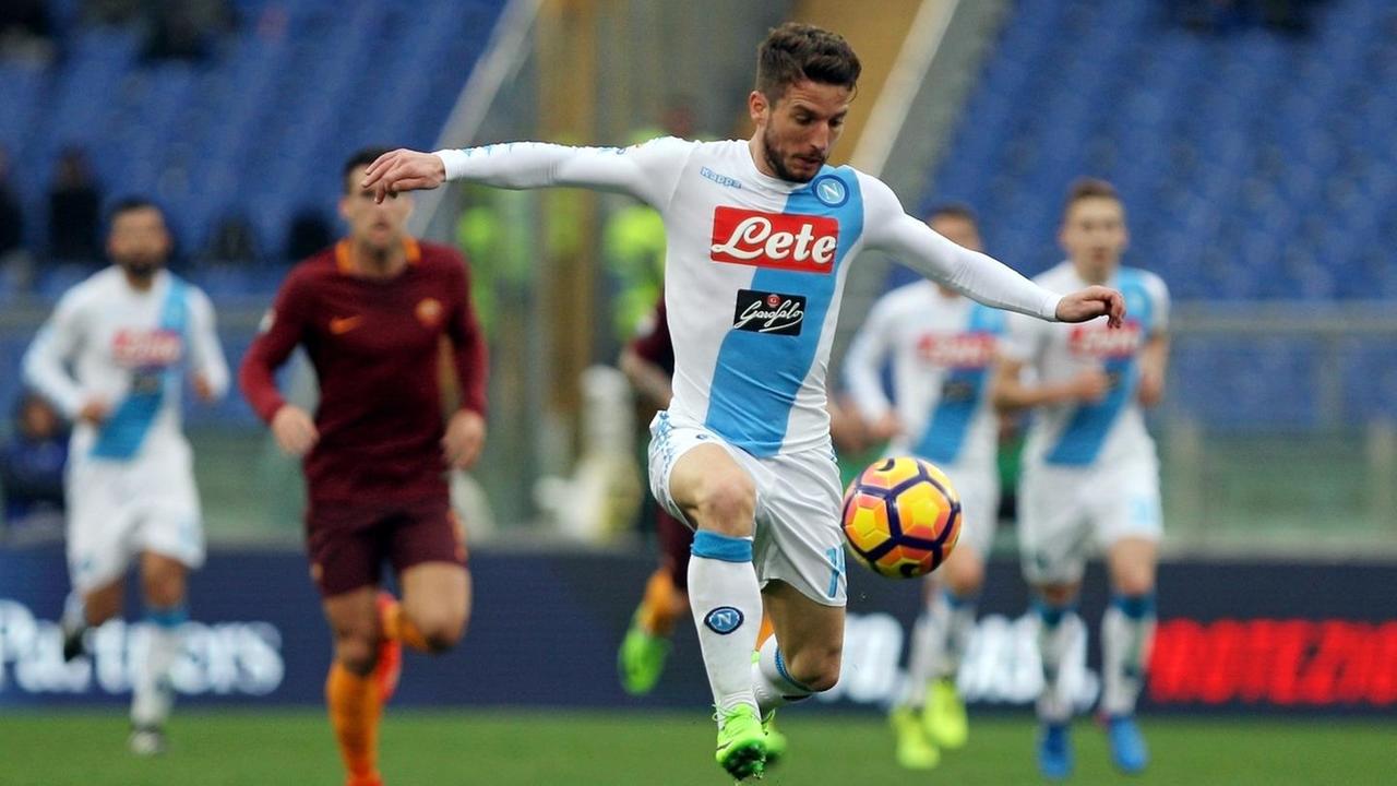 Il Napoli ricomincia a fare paura La Roma non è la solita e cade