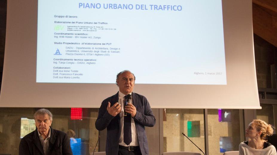 Alghero, nuovo piano del traffico con meno auto e più bici