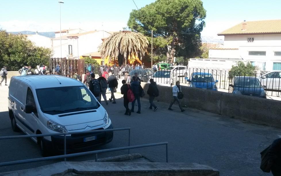 Abusi, domani il 18enne dal Gip 