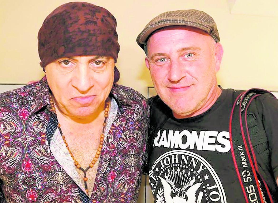 Marano:Nino Saetti "Scrivo con la luce la mia passione per il mondo rock " 