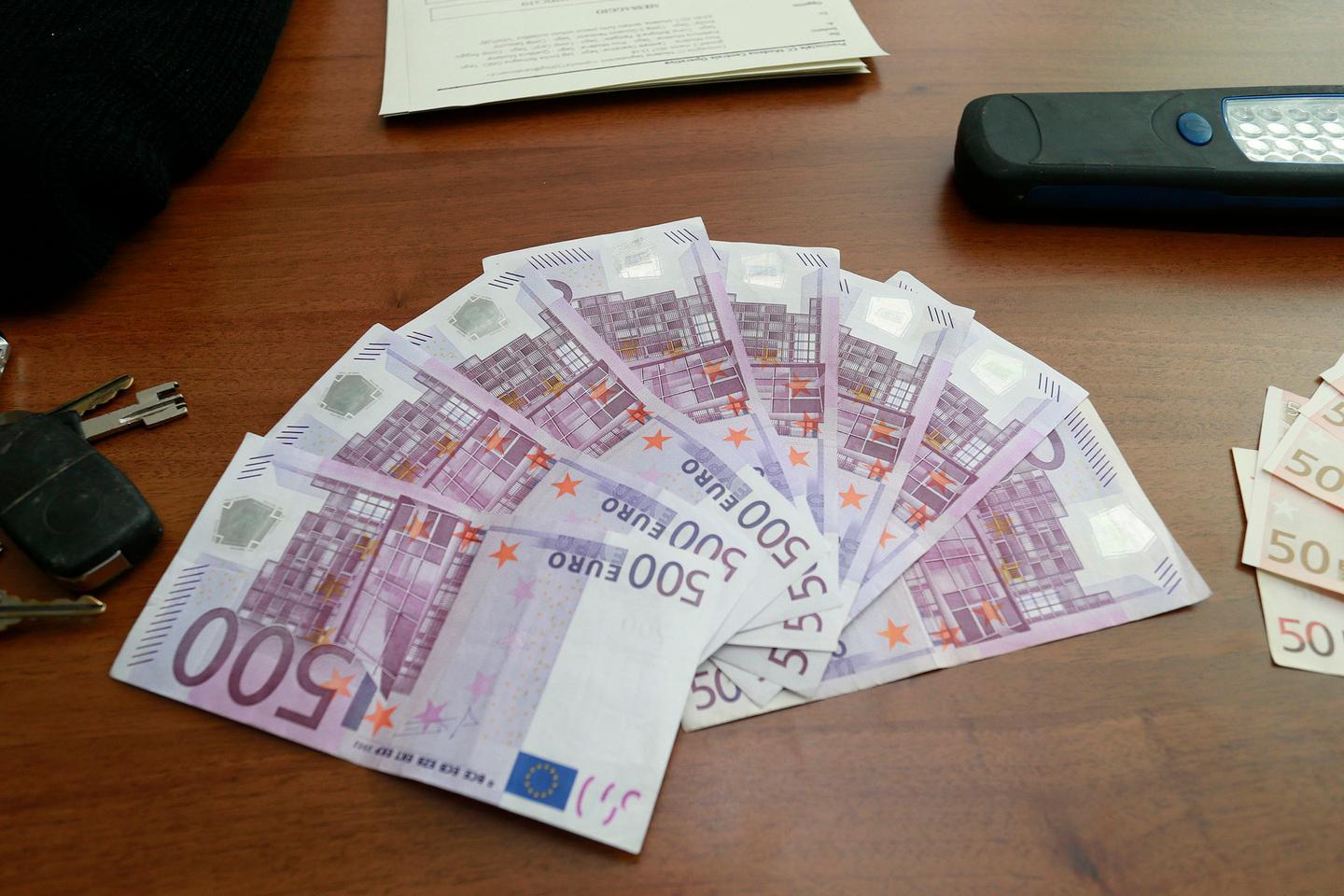 Serramazzoni: «Rapino perché non ho soldi» Ma in casa aveva 5000 euro 