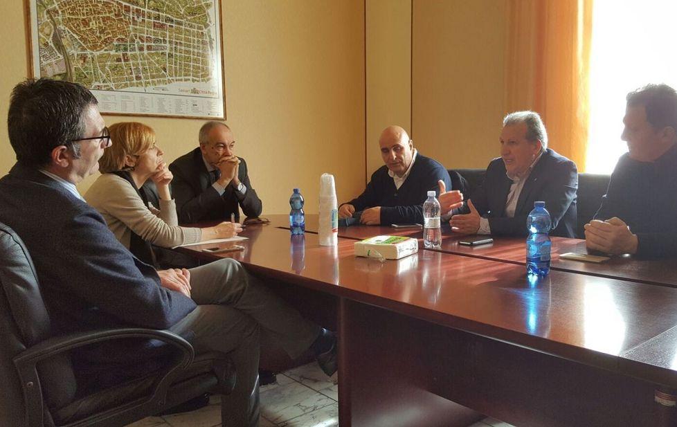 Lavoratori dell’indotto interviene il prefetto 