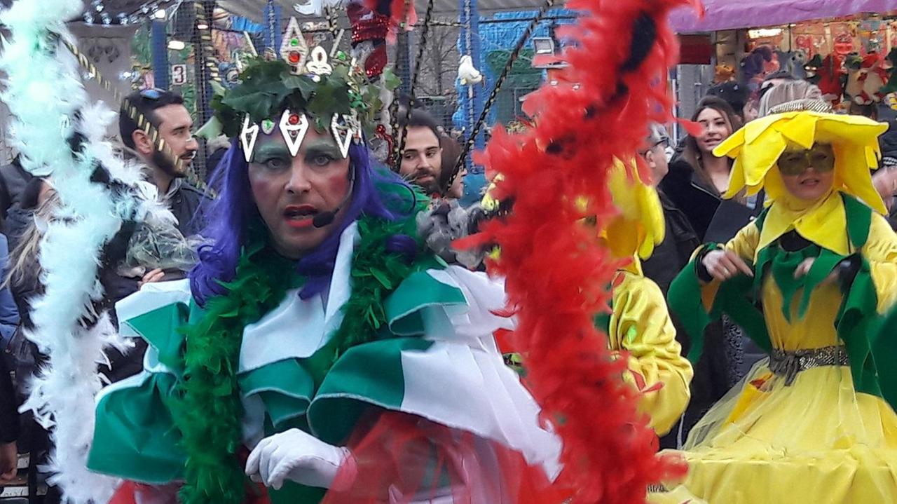 Carnevale di Cento, i cinque carri