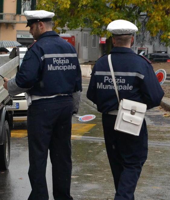 Stretta sulla sicurezza e controlli