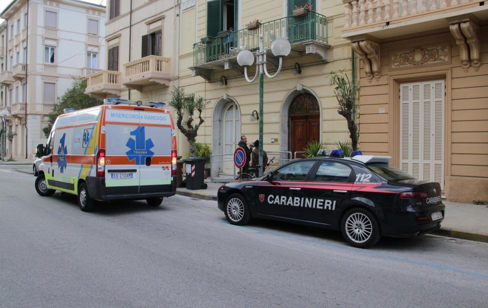 Via gli anziani dalla casa famiglia 