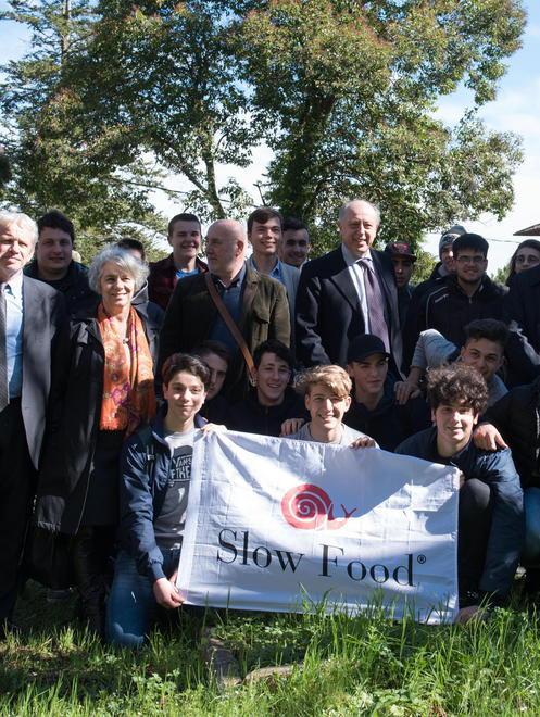 Gli studenti dell’Agrario curano gli orti scolastici