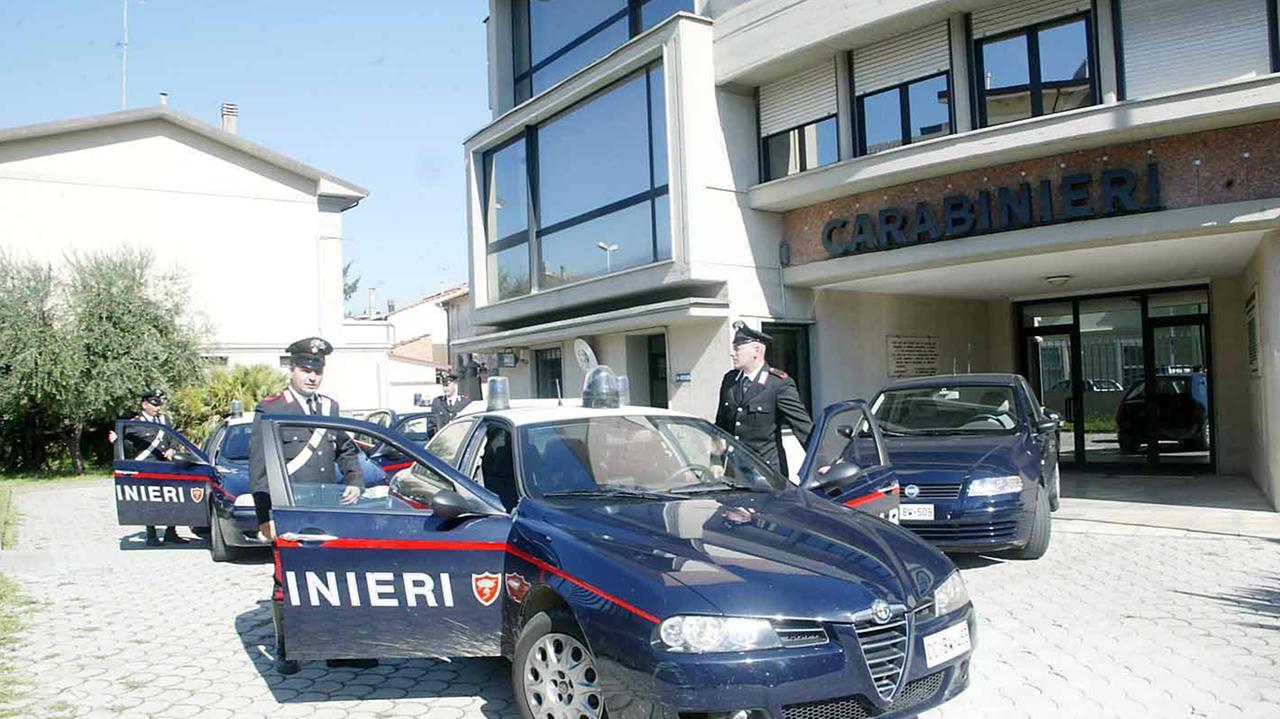 Arrestato dopo il furto di una borsetta in un'azienda