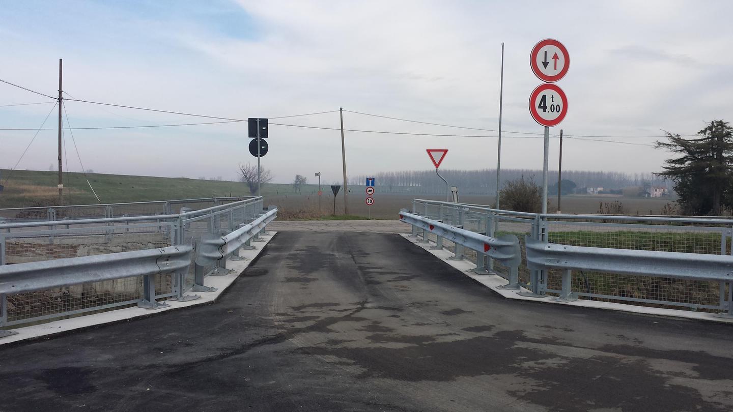 Rinviata la cerimonia di apertura 