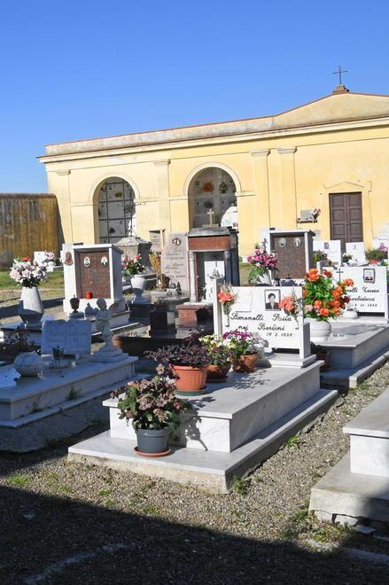 Lavaiano contro il sindaco: no al forno per le cremazioni 