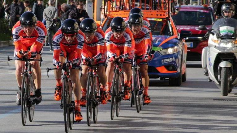 Il grande ciclismo attraversa la Maremma
