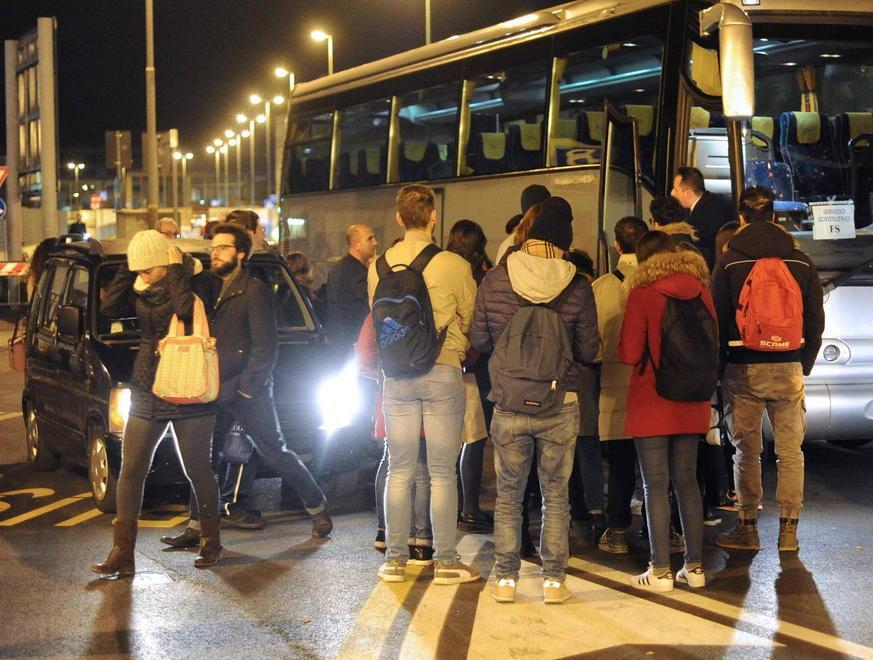 Undici convogli sostituiti da bus 