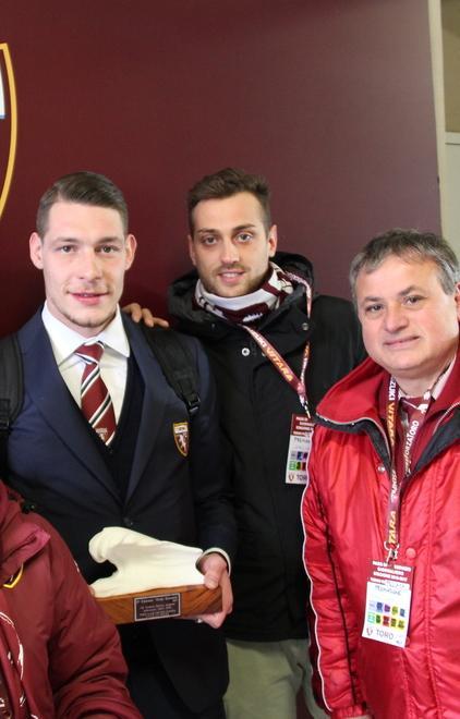 Il club Strina premia il Gallo Belotti 
