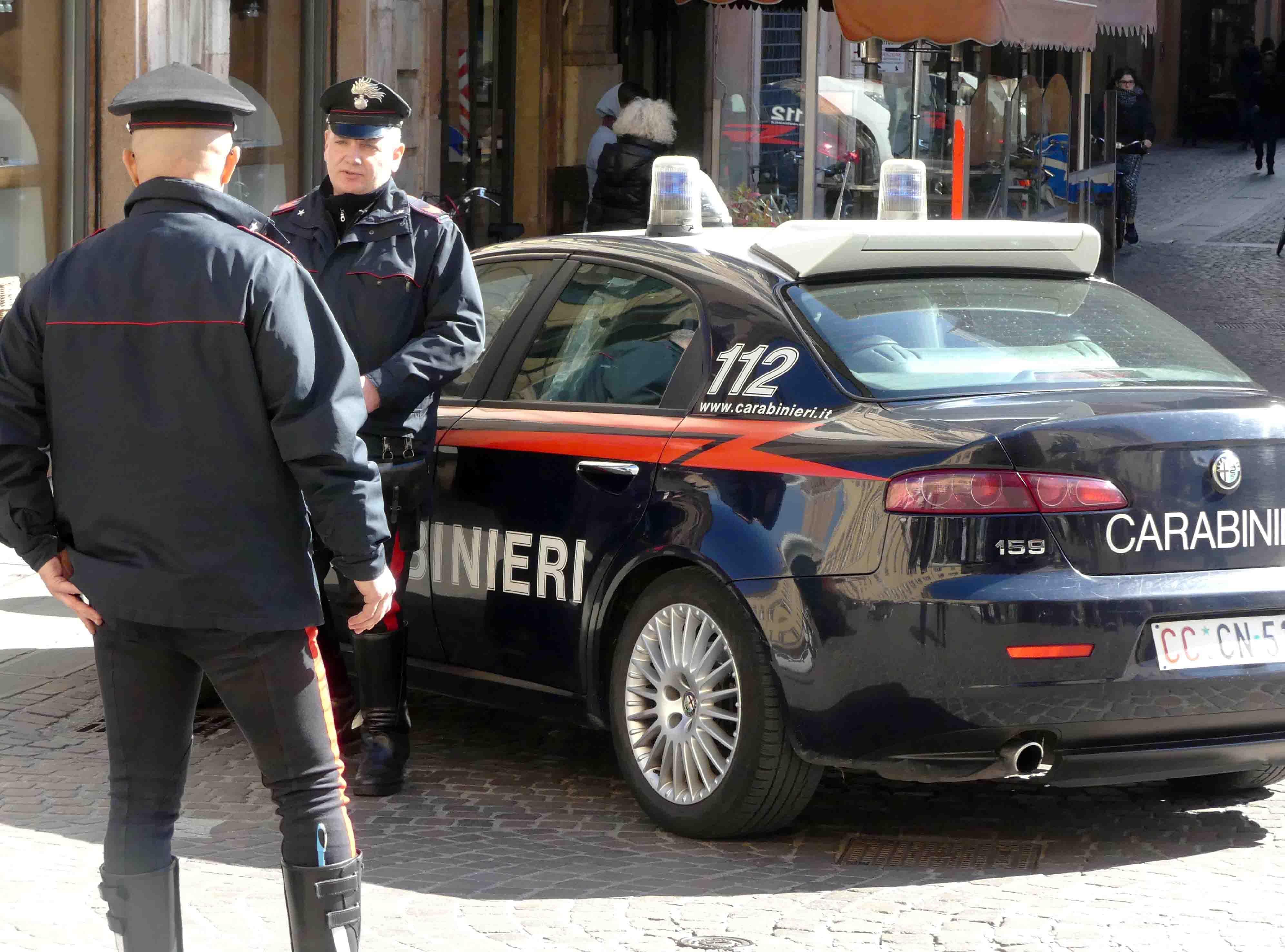 Studentessa di 14 anni travolta da un'auto