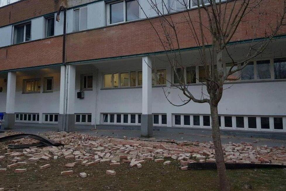 «Il crollo causato da difetti di costruzione»
