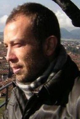 «Per Natale nessun regalo agli amici» e dà 100 euro a Lucca 