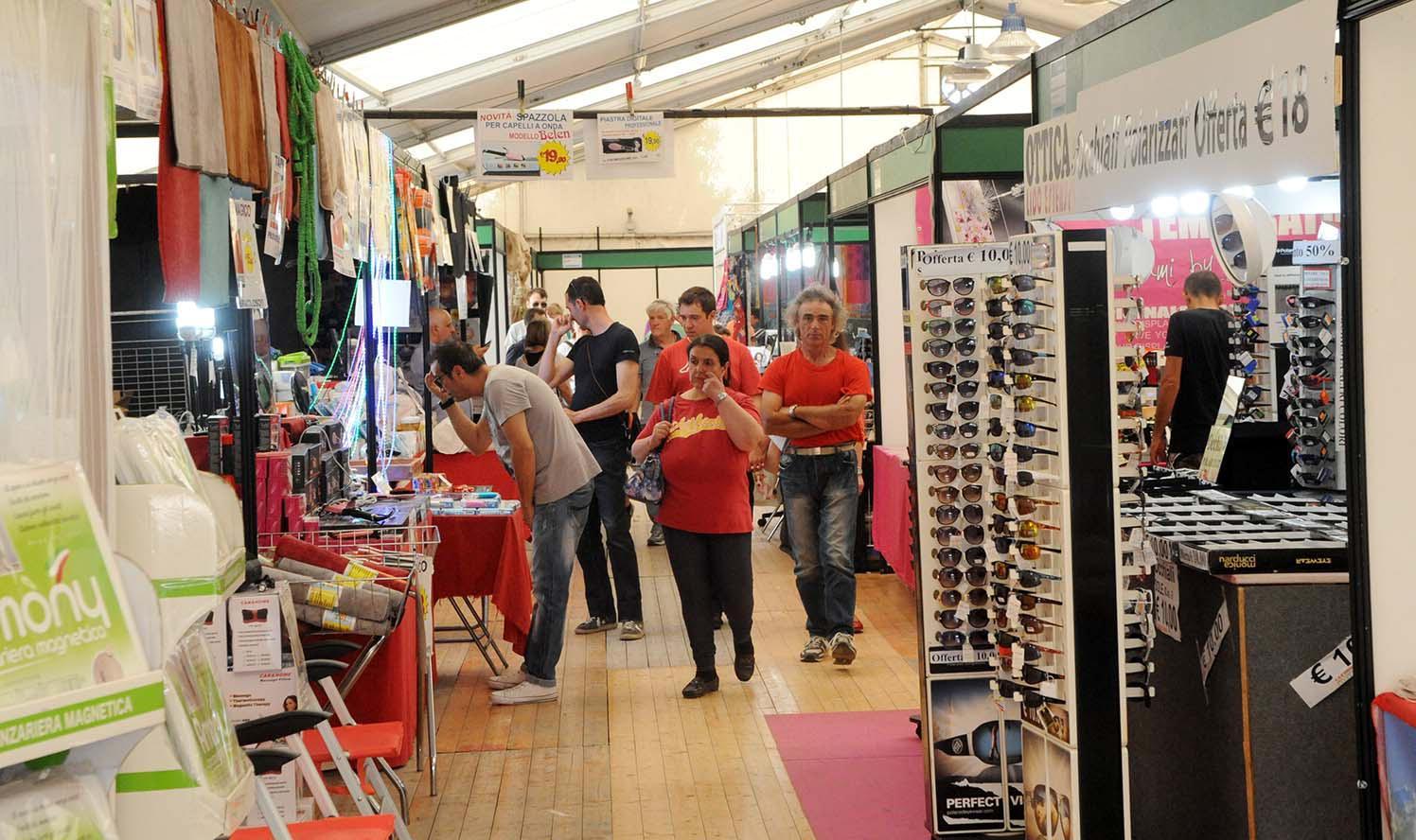 Uno stand alla Fiera mostra del 2016 (foto Paolo Barlettani)