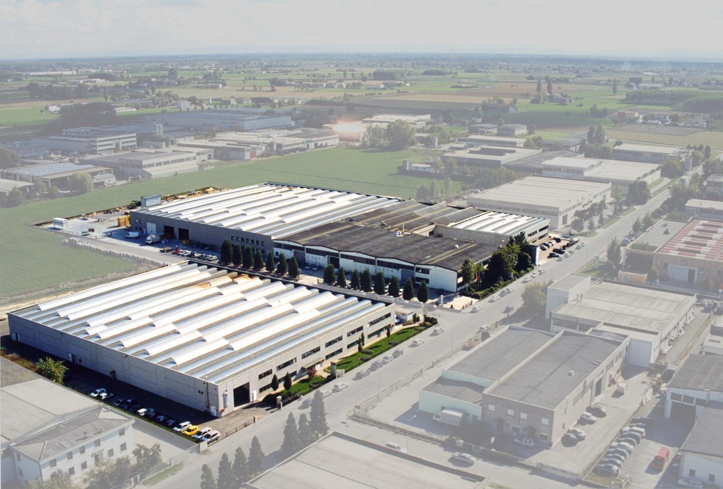 Vimec lascia la Cina «Produrre a Luzzara ci costa meno che là» 