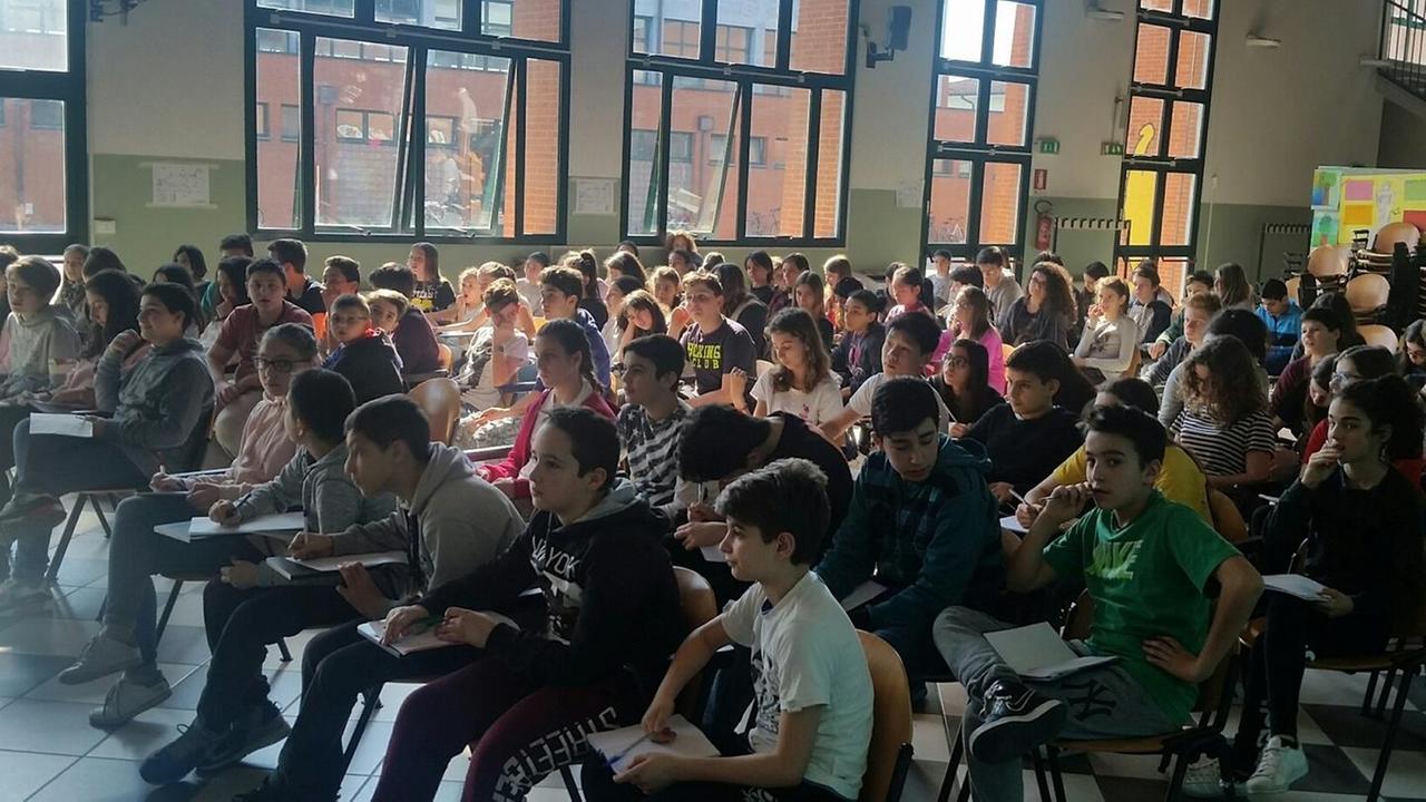 Renazzo, la polizia postale incontra i ragazzi delle medie