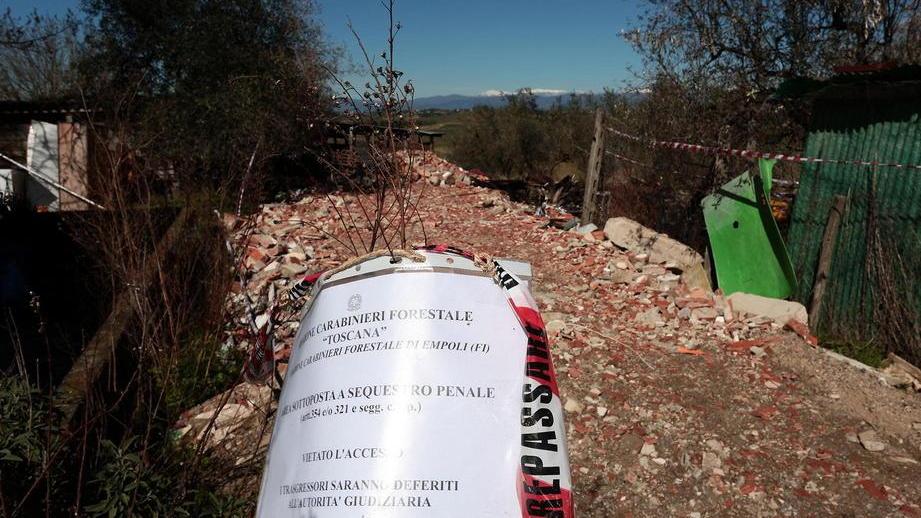 Nuovi rifiuti nell’area sequestrata