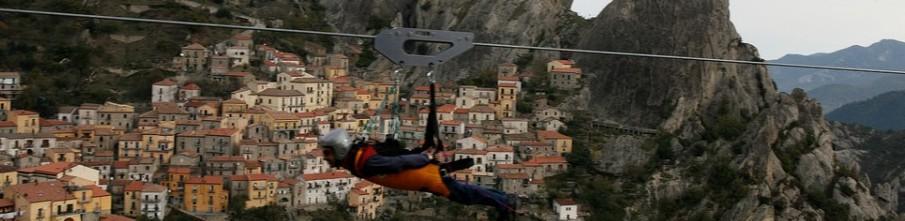 Volo d’angelo tra i monti un brivido a folle velocità 